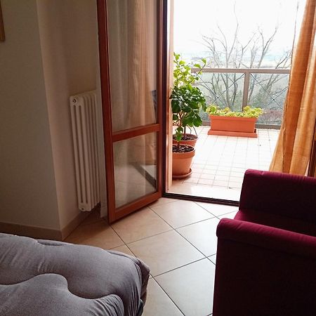 Appartamento Che Vista! Affittacamere Mombaroccio Exteriör bild