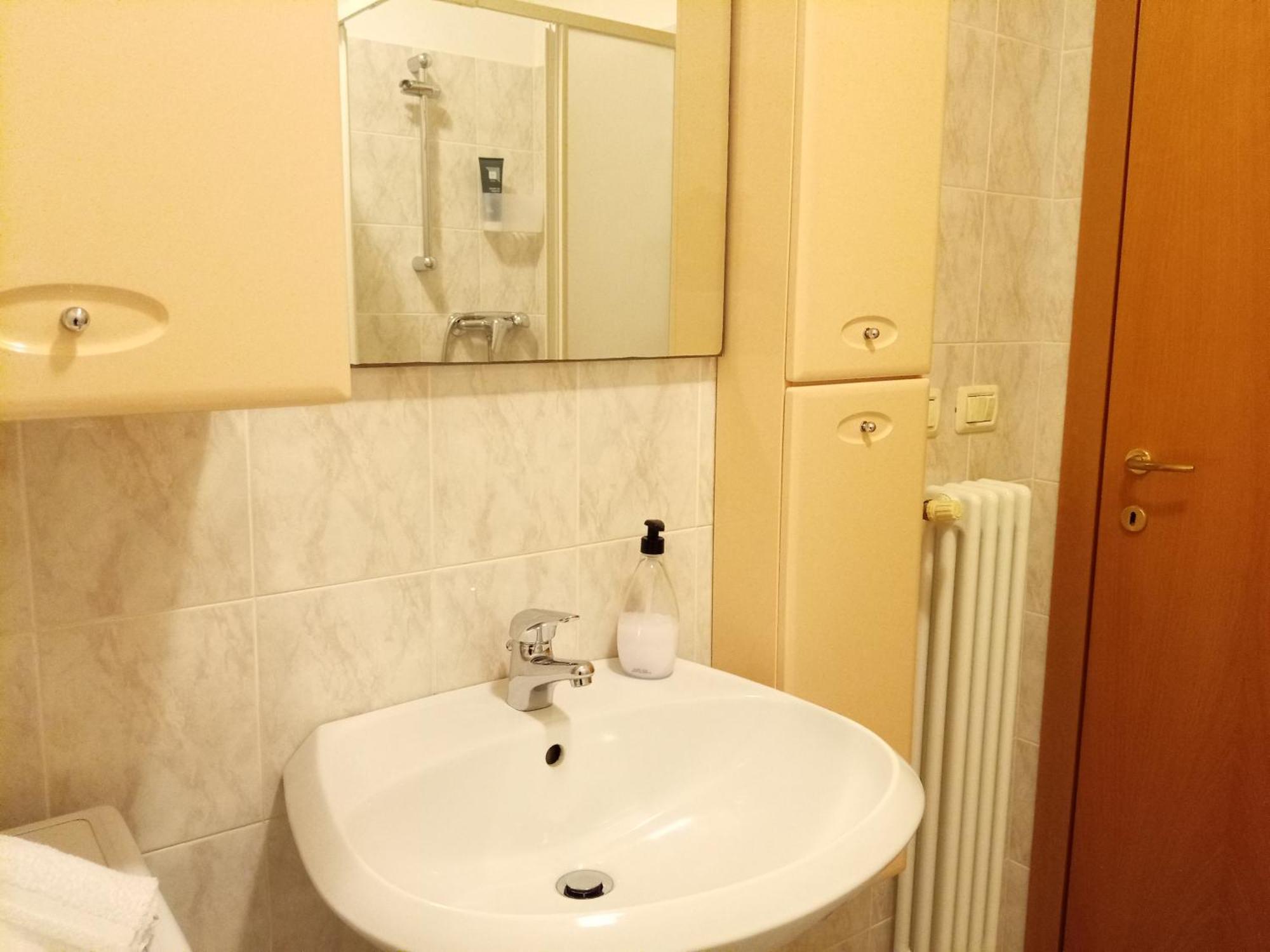 Appartamento Che Vista! Affittacamere Mombaroccio Exteriör bild