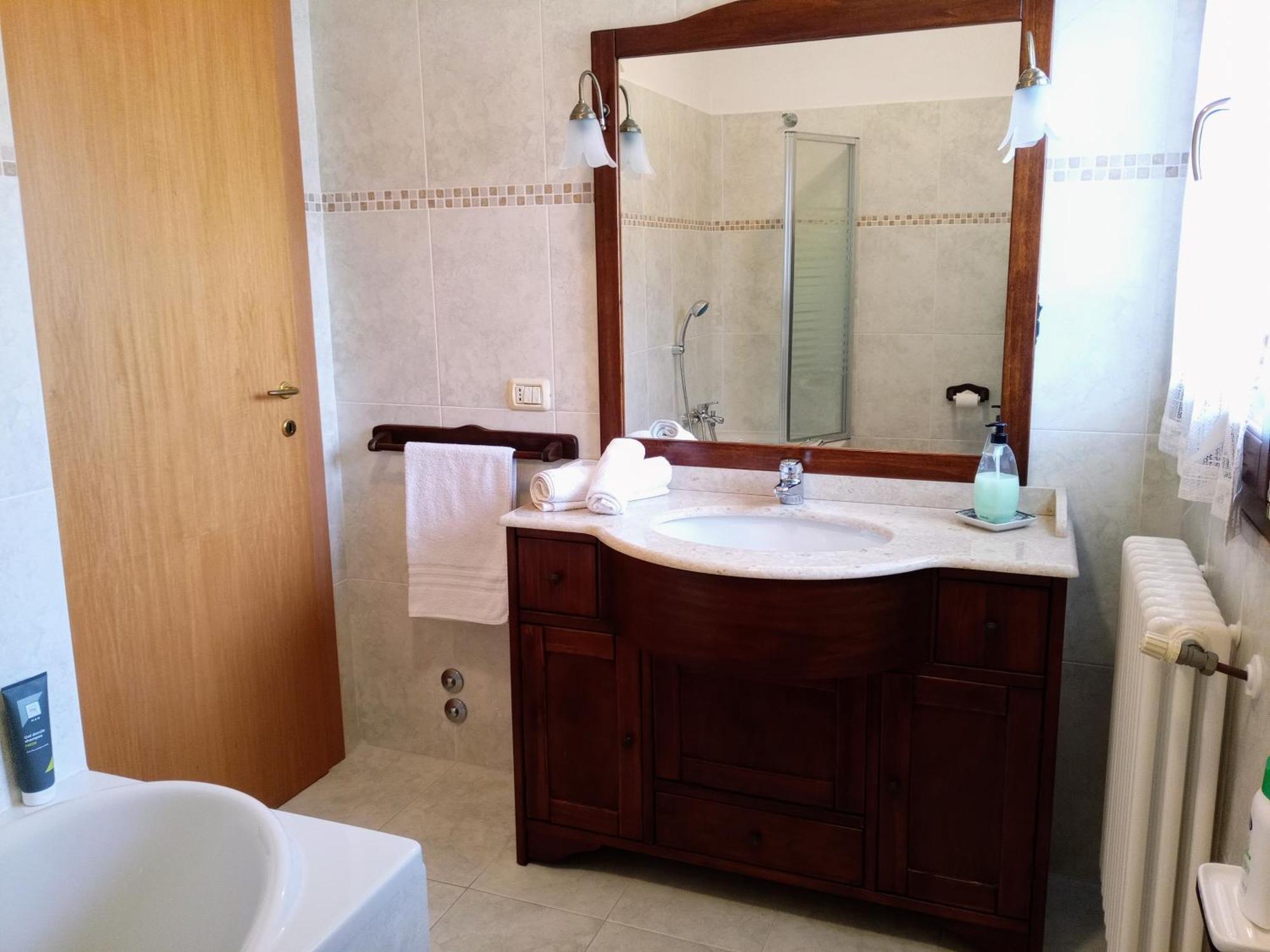Appartamento Che Vista! Affittacamere Mombaroccio Exteriör bild