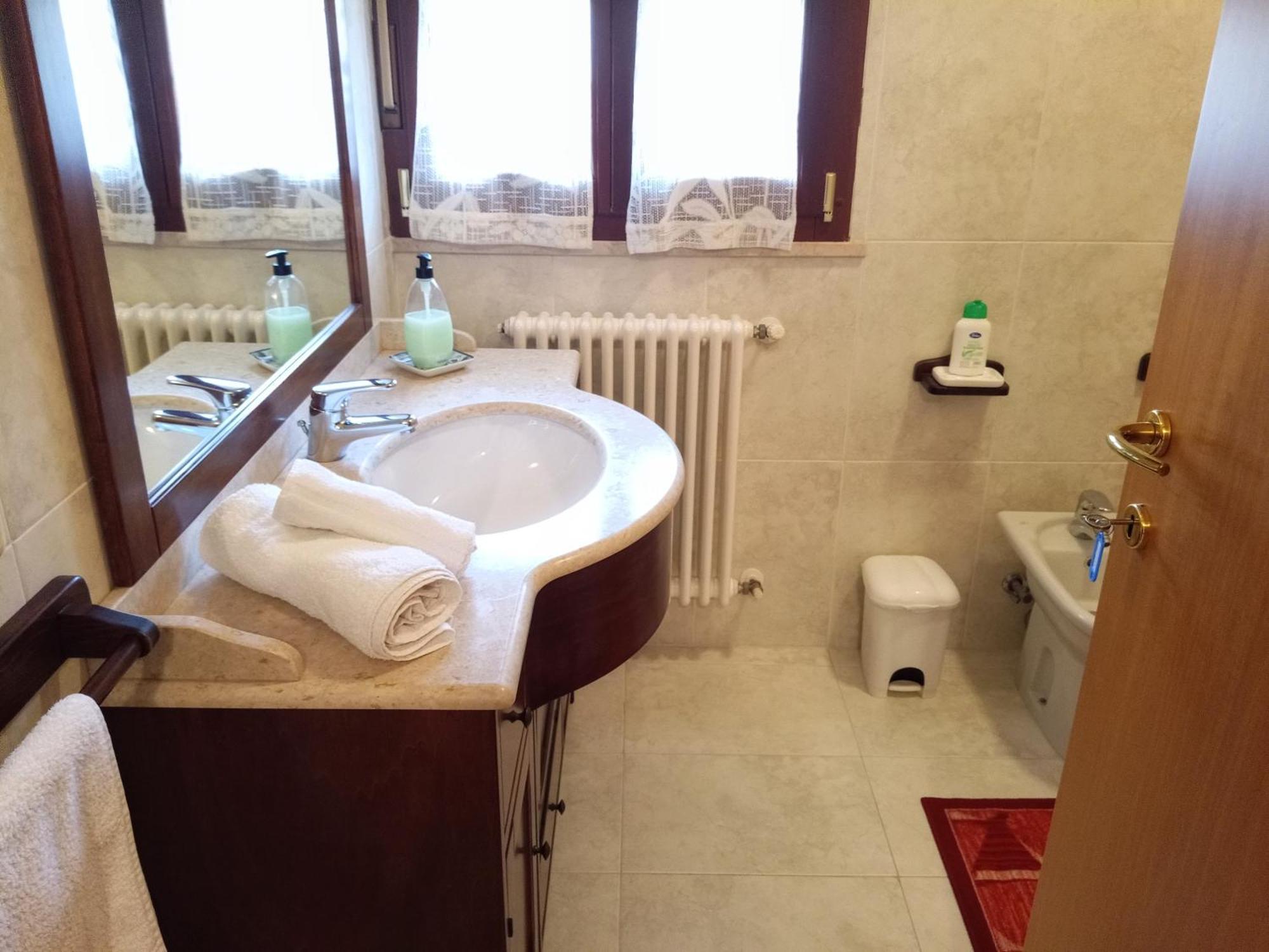 Appartamento Che Vista! Affittacamere Mombaroccio Exteriör bild