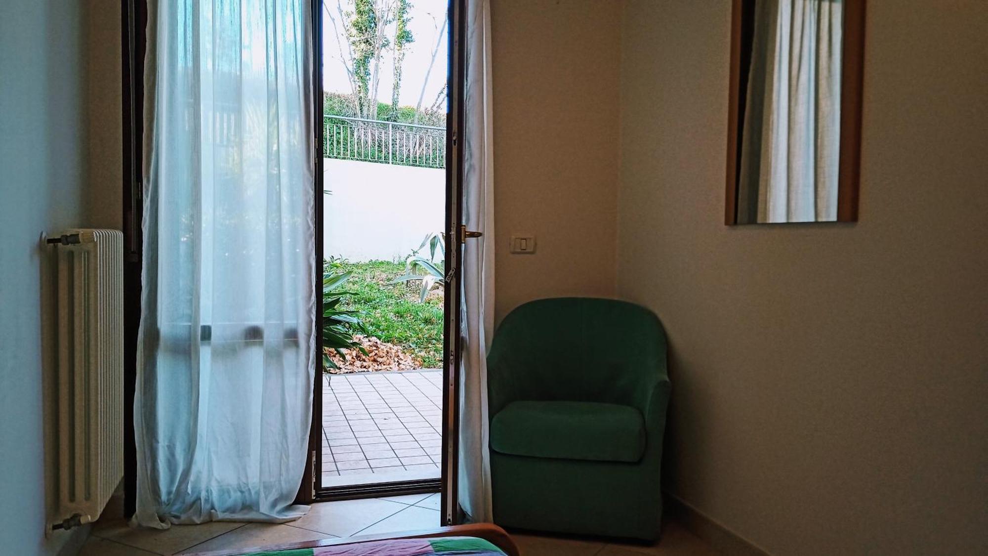 Appartamento Che Vista! Affittacamere Mombaroccio Exteriör bild